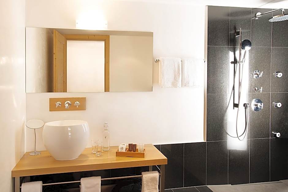 Firefly Luxury Suites