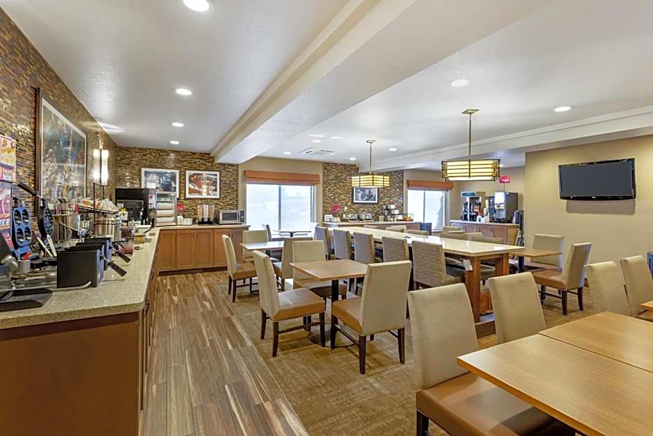Best Western Plus Cottontree Inn