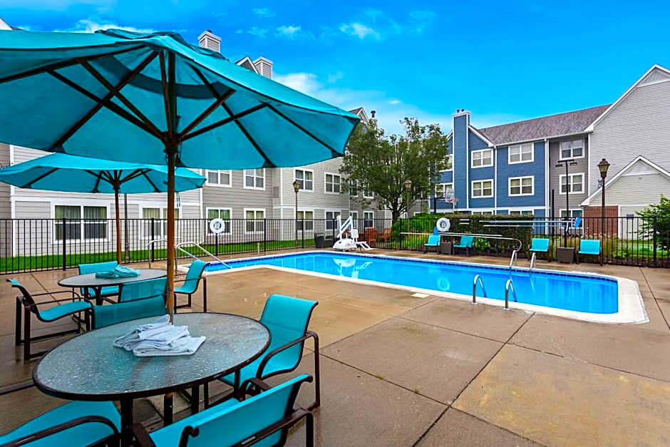 Sonesta ES Suites Charleston