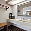 Relax inn by OYO Greeneville Near Hwy US-321