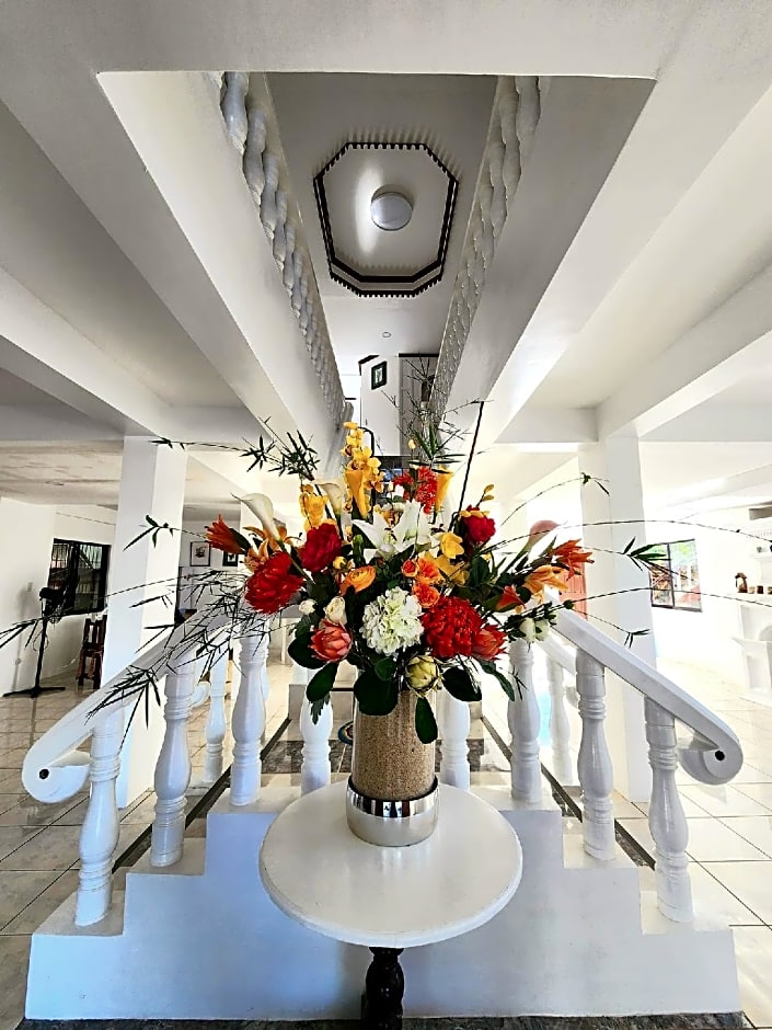 The Victorian by Stevrena Accommodations