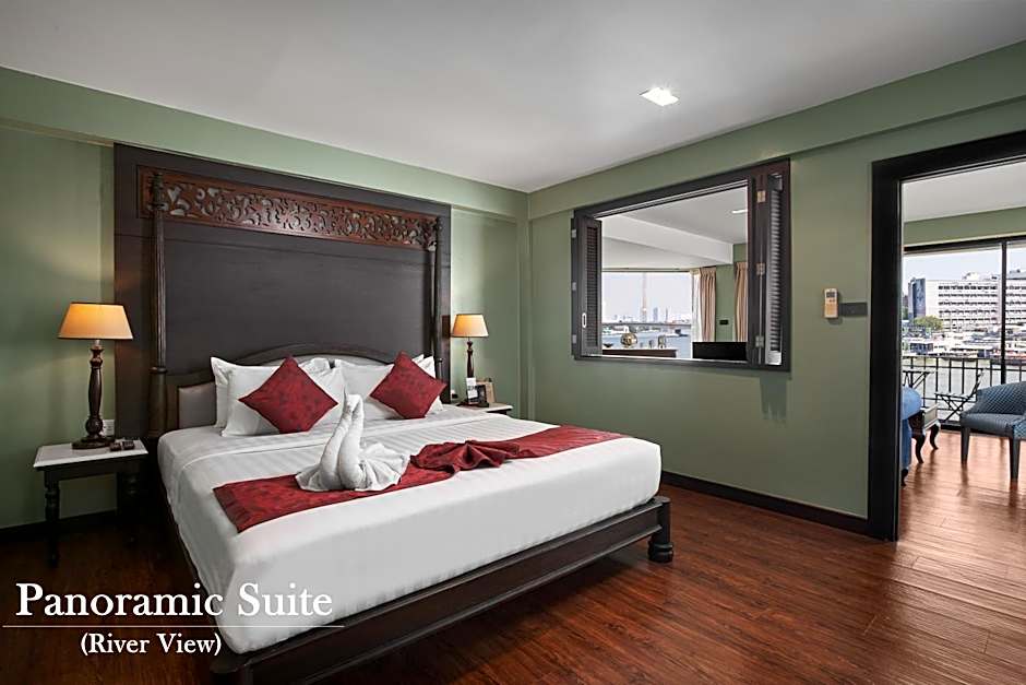 Photo 1 of 5 of Panoramic Suite