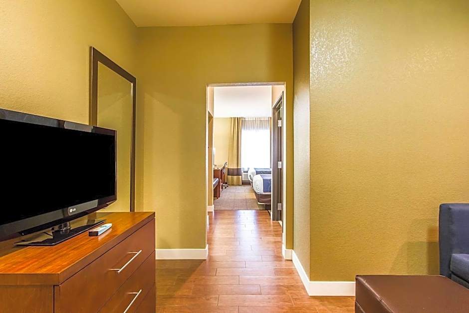 Comfort Suites Mattoon East