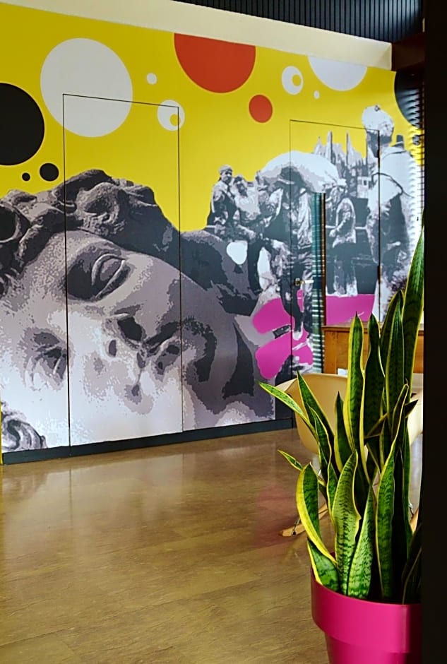 LH Hotel Arca Street Art