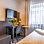 Signature Hotel Astoria