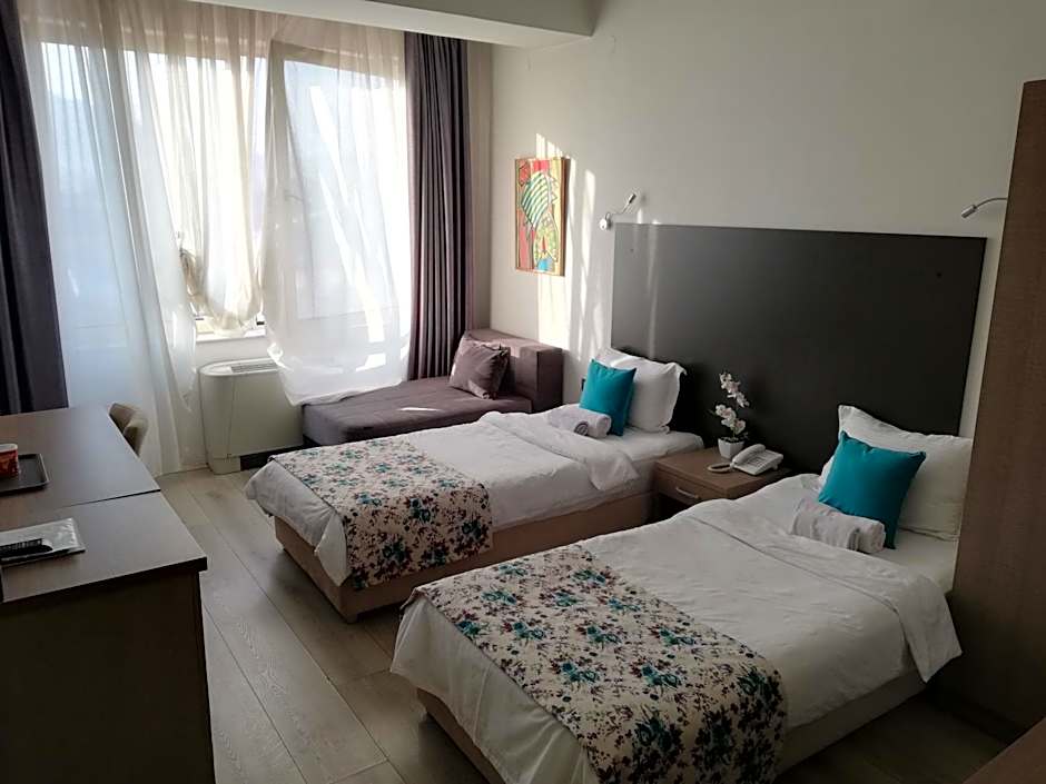 Atlas City Center Hotel