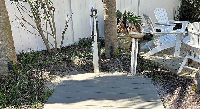 Georgianne Inn & Suites