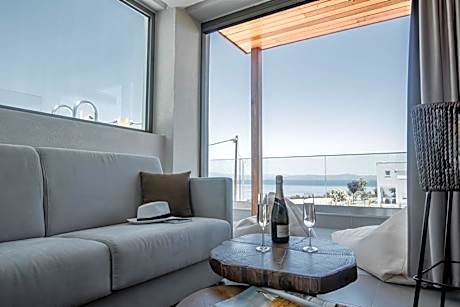 King's & Queen's Afitos - Suites With Private Pool