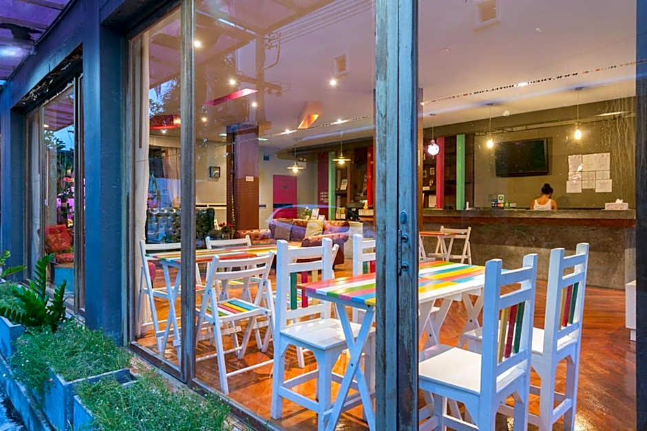 OYO 292 The Oddy Hip Hotel