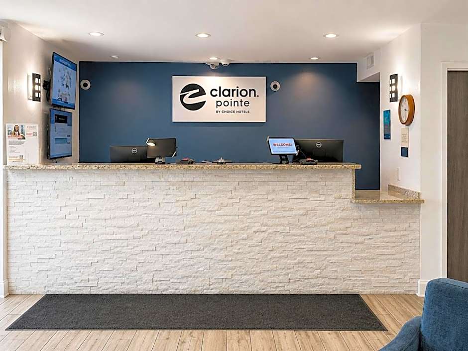 Clarion Pointe - Greensboro Coliseum Area