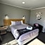Commodore Court Motel