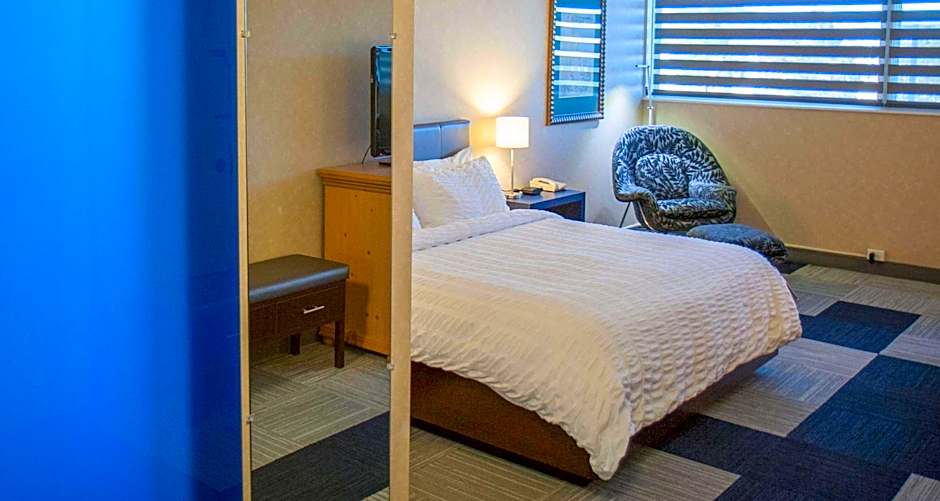 The Rushmore Hotel & Suites; BW Premier Collection
