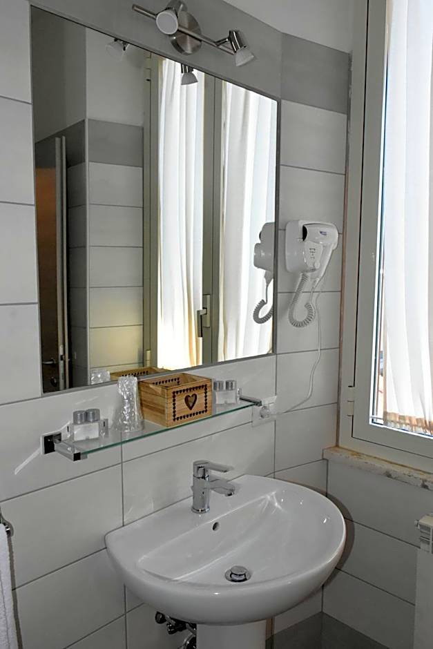 Albano Station Rooms