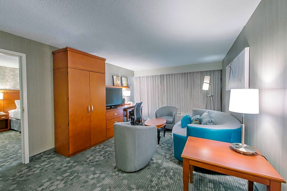 Courtyard by Marriott Nashua
