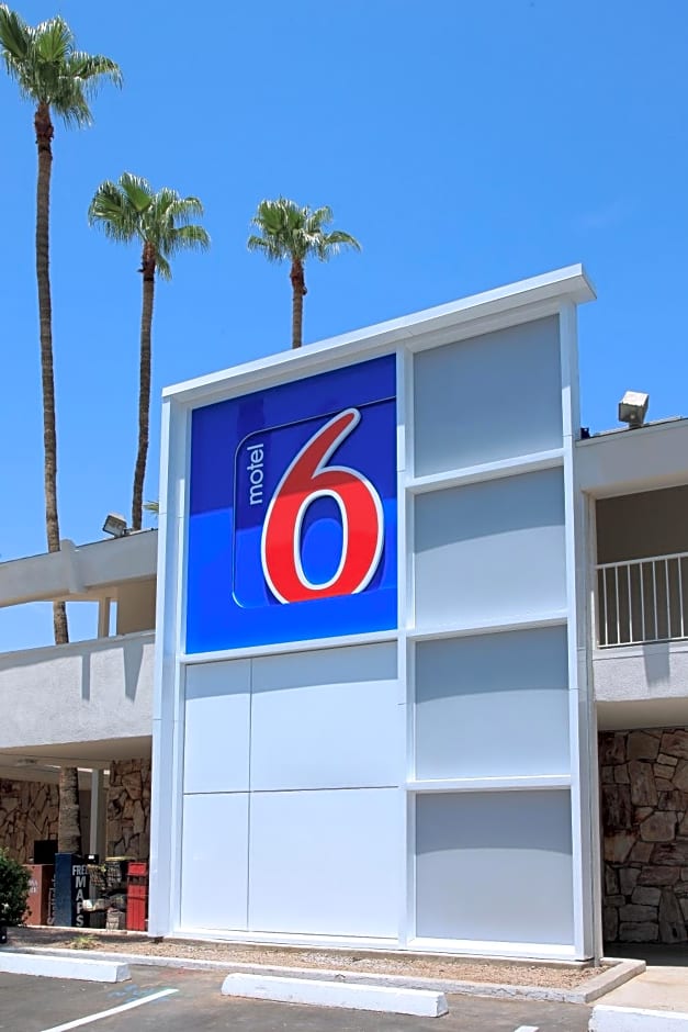Motel 6 Old town Scottsdale Fashion Square