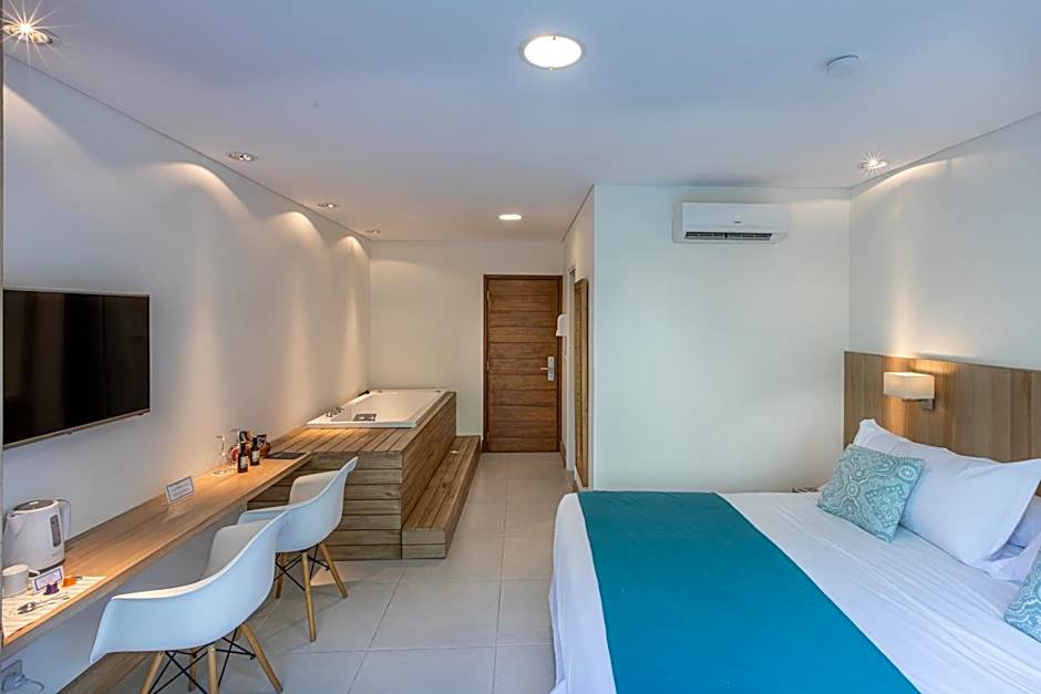 Live Hotel Boutique (Adults only)