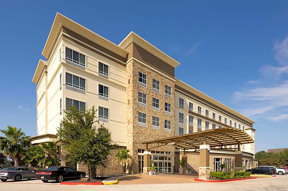 DoubleTree by Hilton Houston Westchase