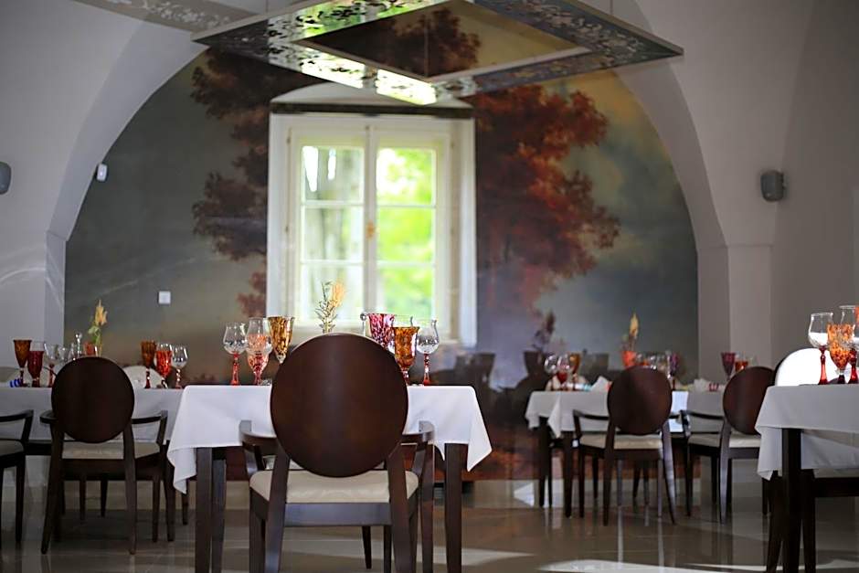 Chateau Herálec Boutique Hotel & Spa by L'Occitane