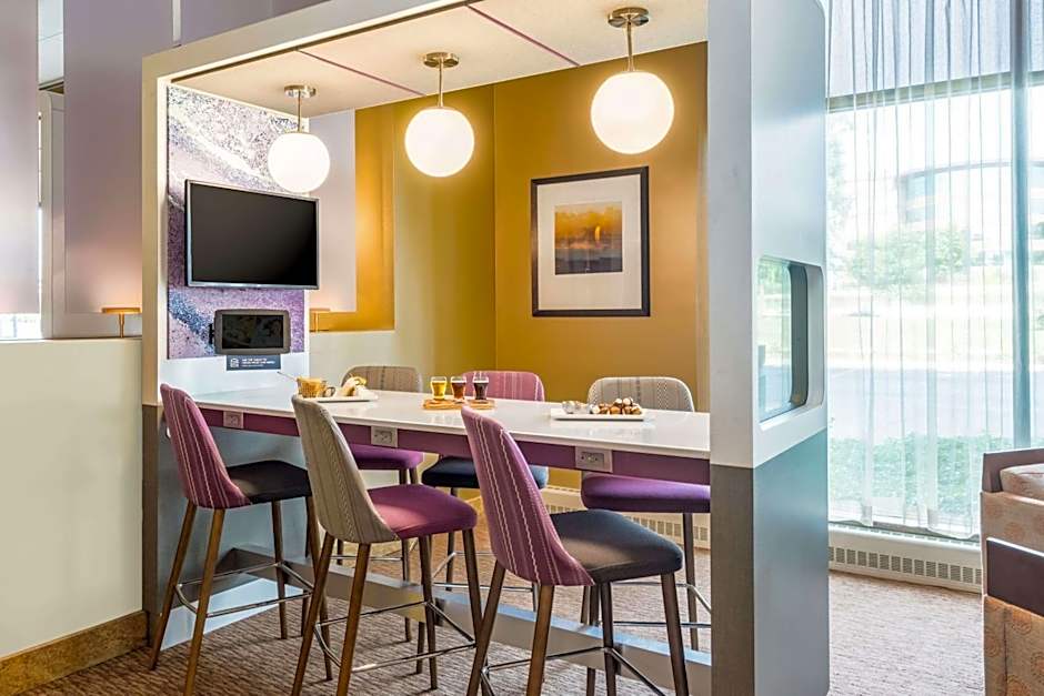 Sonesta Milwaukee West Wauwatosa