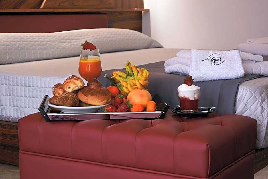 Upper - Boutique Hotel