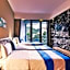 Carine Hotel Delfin