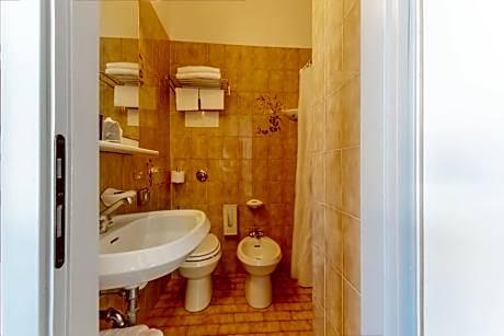 Economy Double or Twin Room