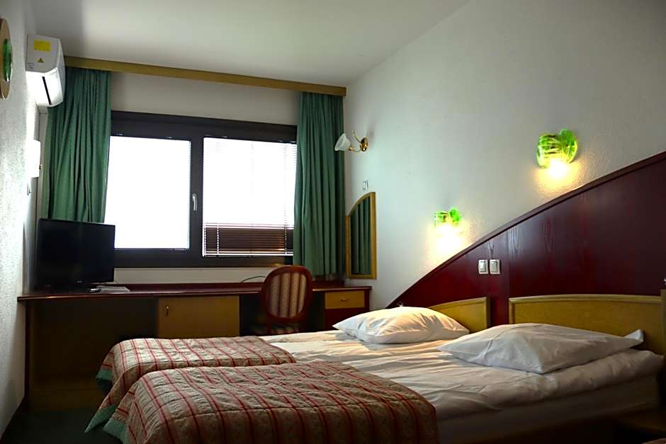 MC Hotel