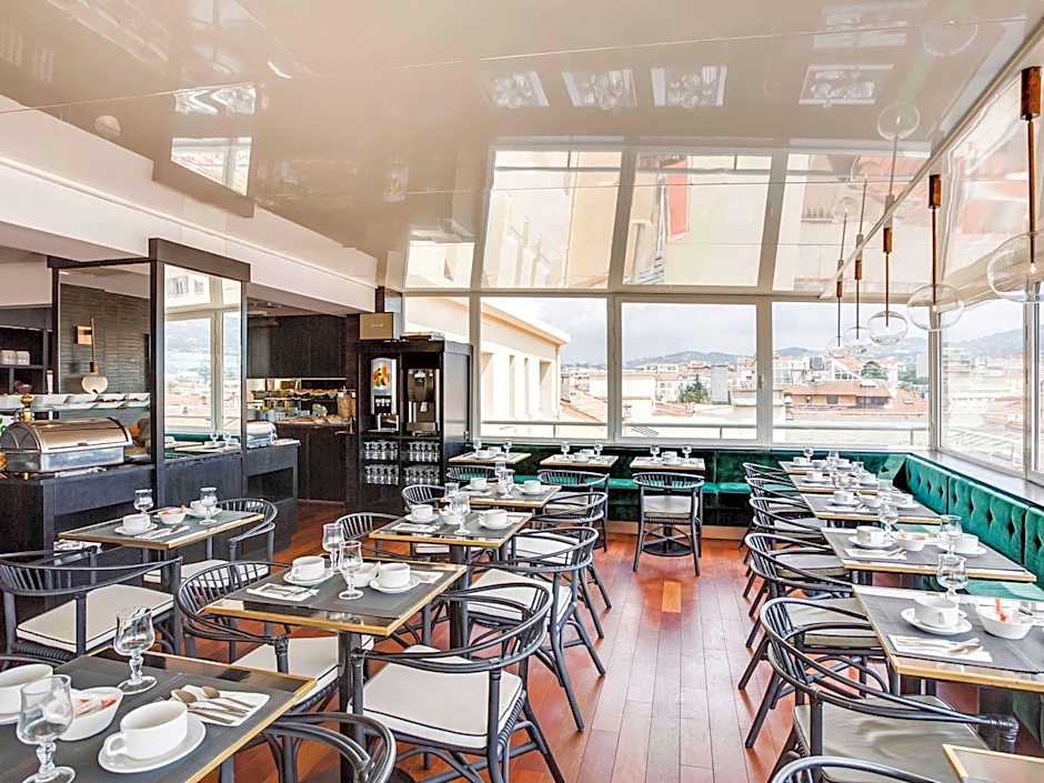 Cannes Center Univers Hotel (future Mercure)