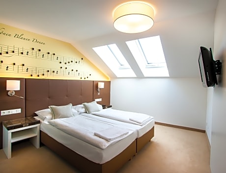 Viennese Originals Single Use