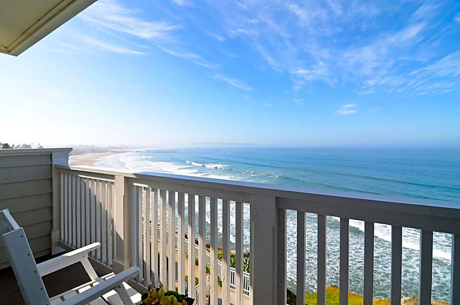 Pismo Lighthouse Suites
