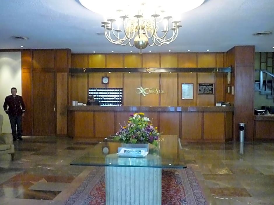 Hotel Bristol