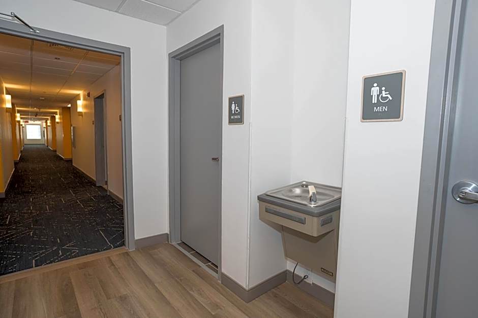 Comfort Inn & Suites River City Decatur