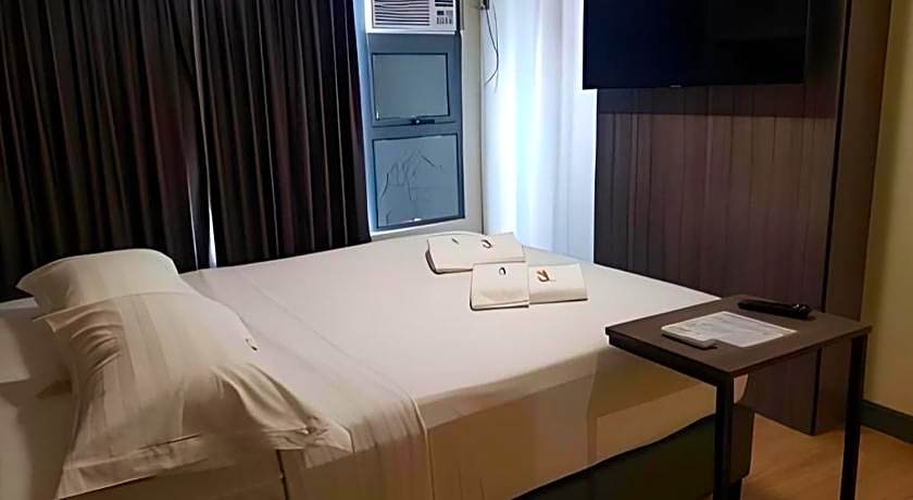 Travelite Hotel Legarda