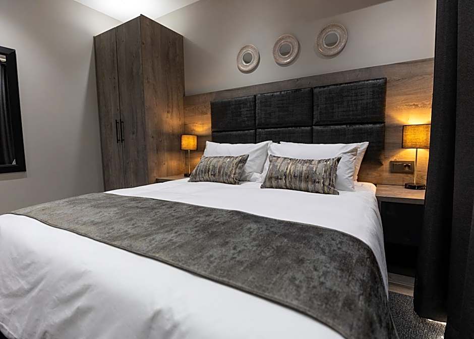 Luxe Suites Boutique Hotel