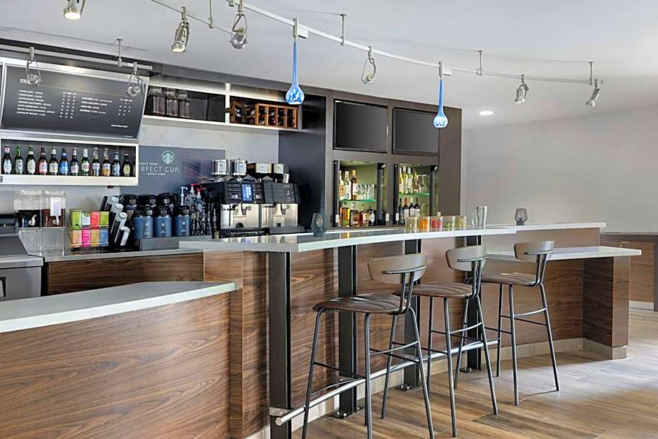 Courtyard by Marriott Republic Airport Long Island/Farmingdale
