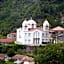 Mountain Rose Hotel & Restaurant