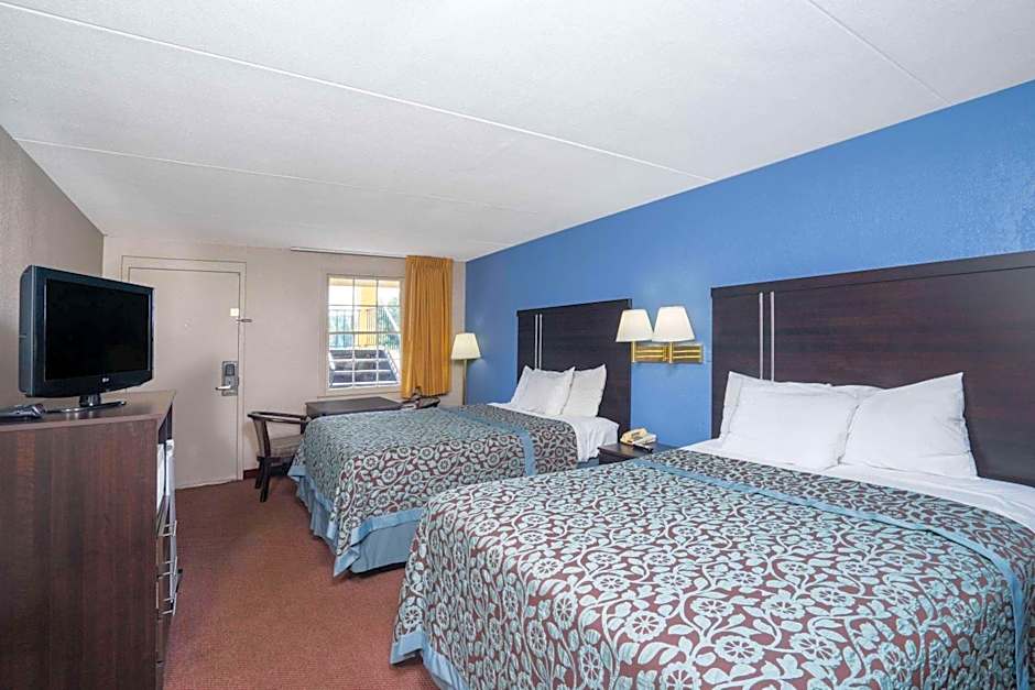 Days Inn by Wyndham Lincolnton