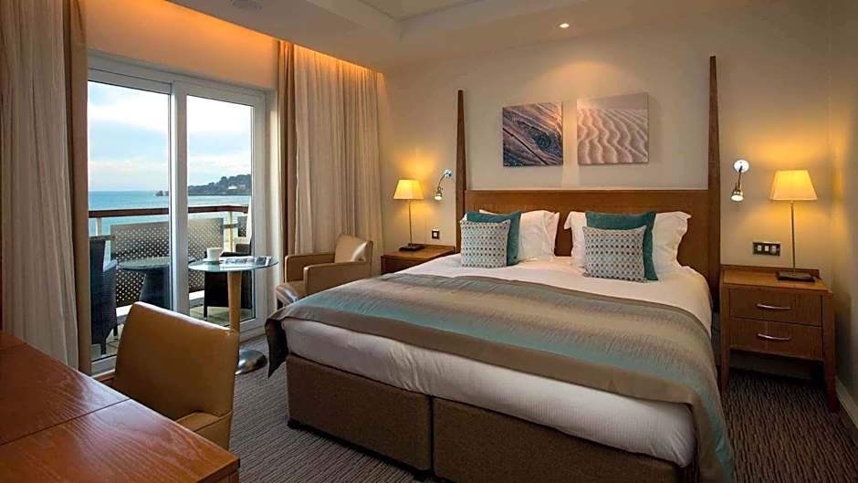 L'Horizon Beach Hotel & Spa
