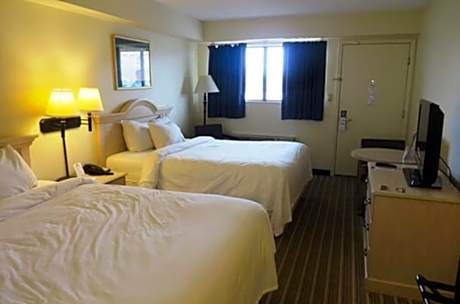 2 Double Beds Non-Smoking