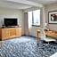 DoubleTree by Hilton Hotel Berkeley Marina