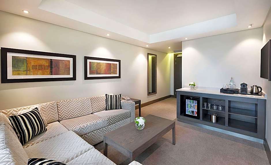 Legend Hotel Lagos Airport, Curio Collection By Hilton