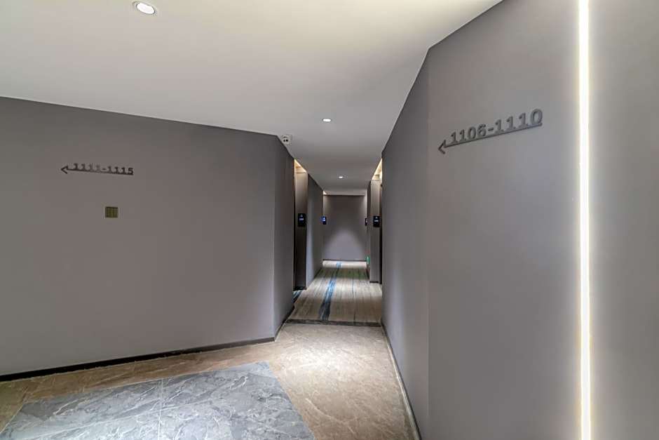 Insail Hotels (Guangyuanxincun Jingtai Pedestrian Street Guangzhou)