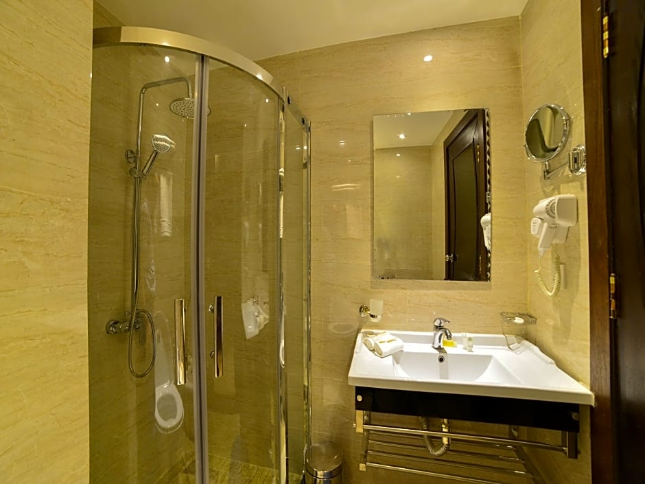 P Quattro Relax Hotel