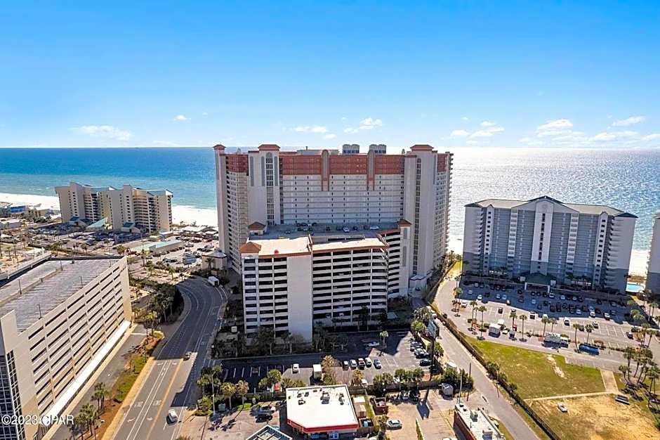 Beach Condo at the Shores of Panama Condos - Unit 918