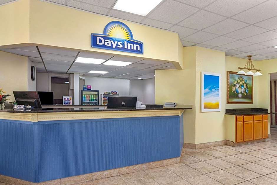 Days Inn by Wyndham Shelby