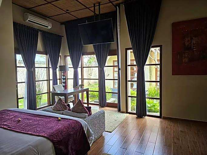 Villa Nagasutra by Nakula