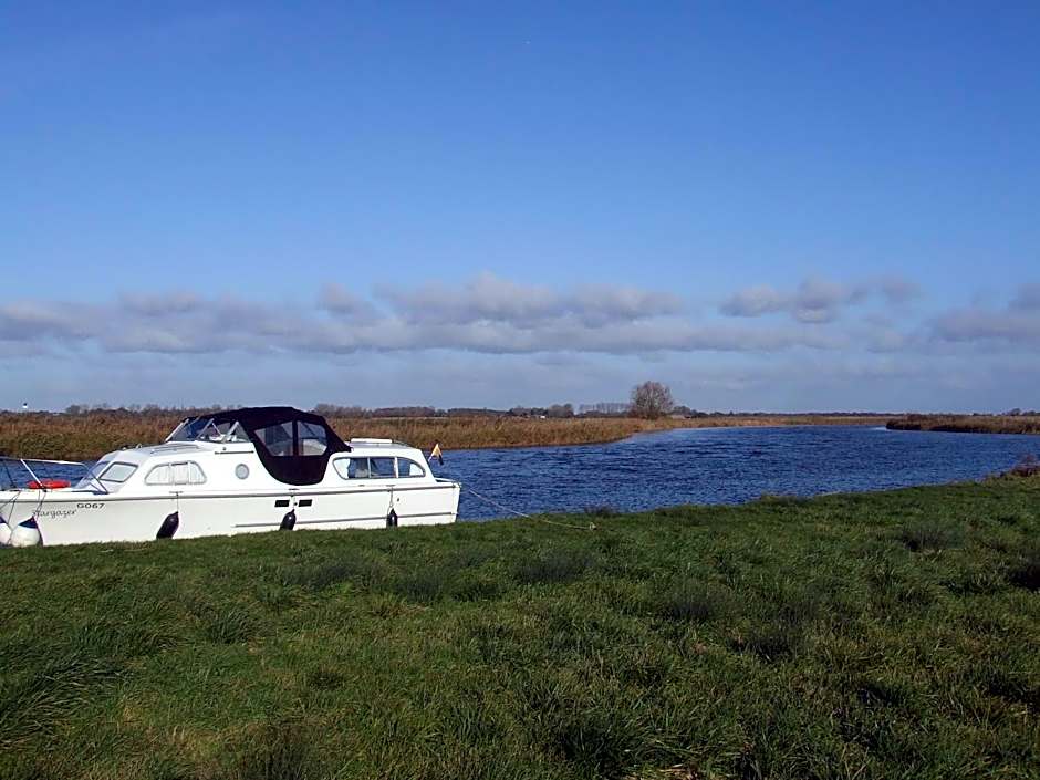 Summer Breeze Caravan