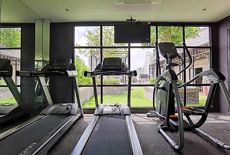 The Coach Hotel Sukhumvit