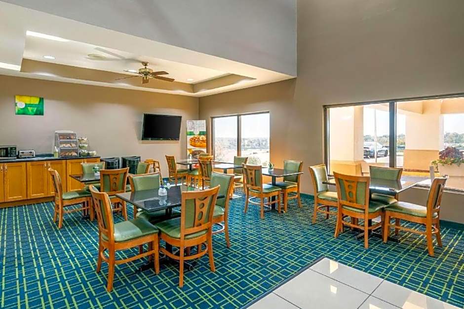 Quality Inn & Suites Jefferson City