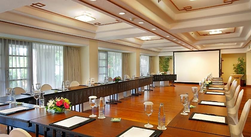 Nusa Dua Beach Hotel and Spa - Handwritten Collection